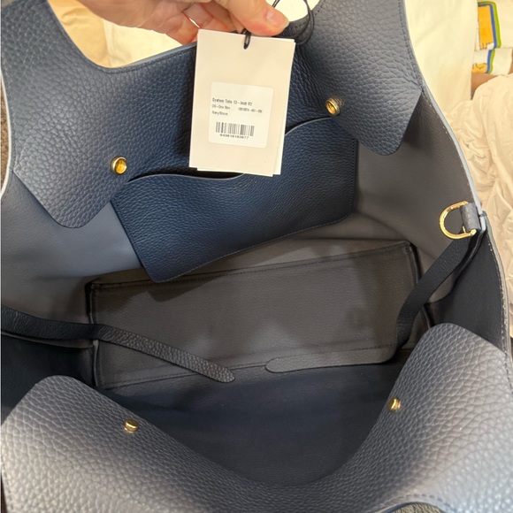 Cuyana System Tote 13 in V2 Zipper Pouch System Flap Bag Wide Strap Navy Set NWT - Picture 4 of 9